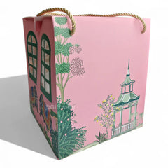 Heritage Courtyard Hamper Box