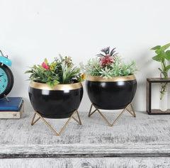 Metal Planters (Set of 2)