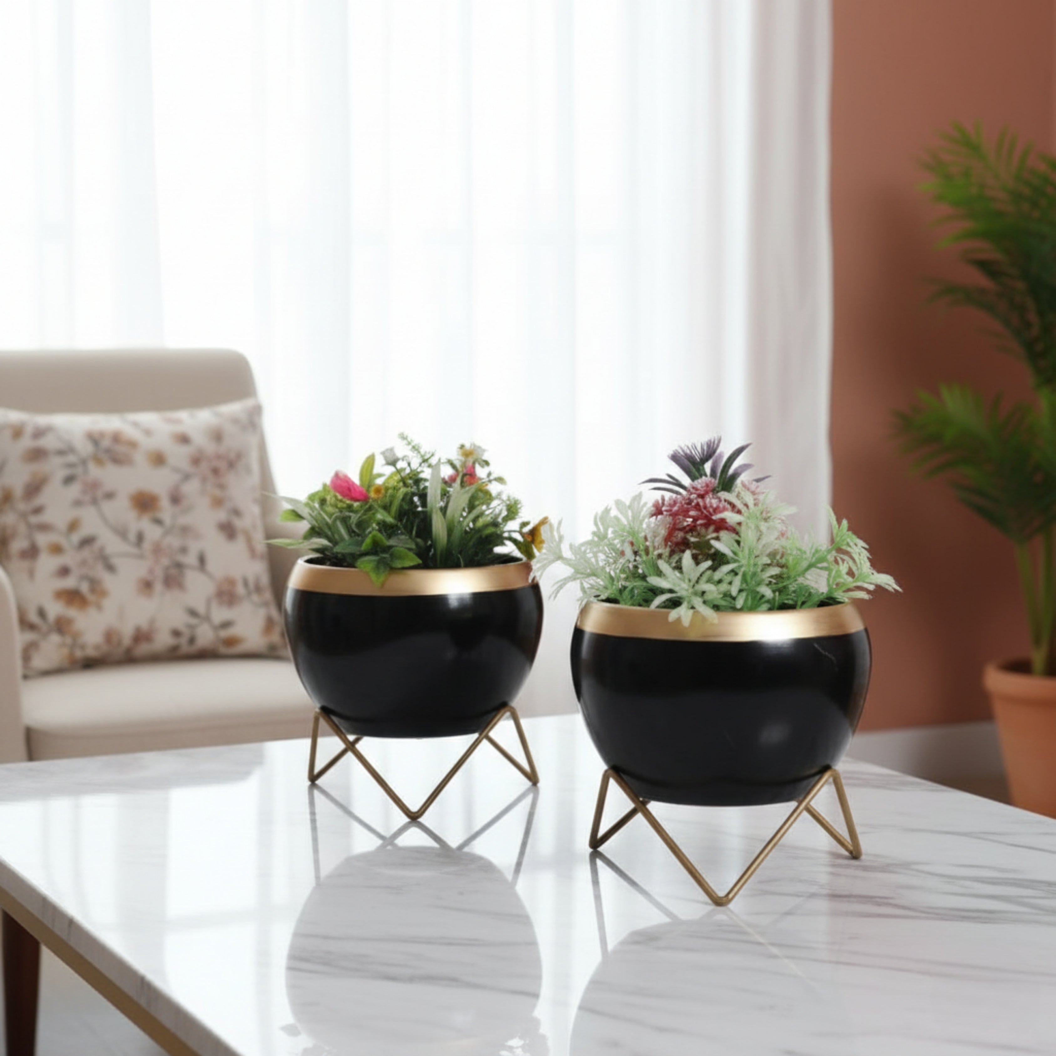 Metal Planters (Set of 2)